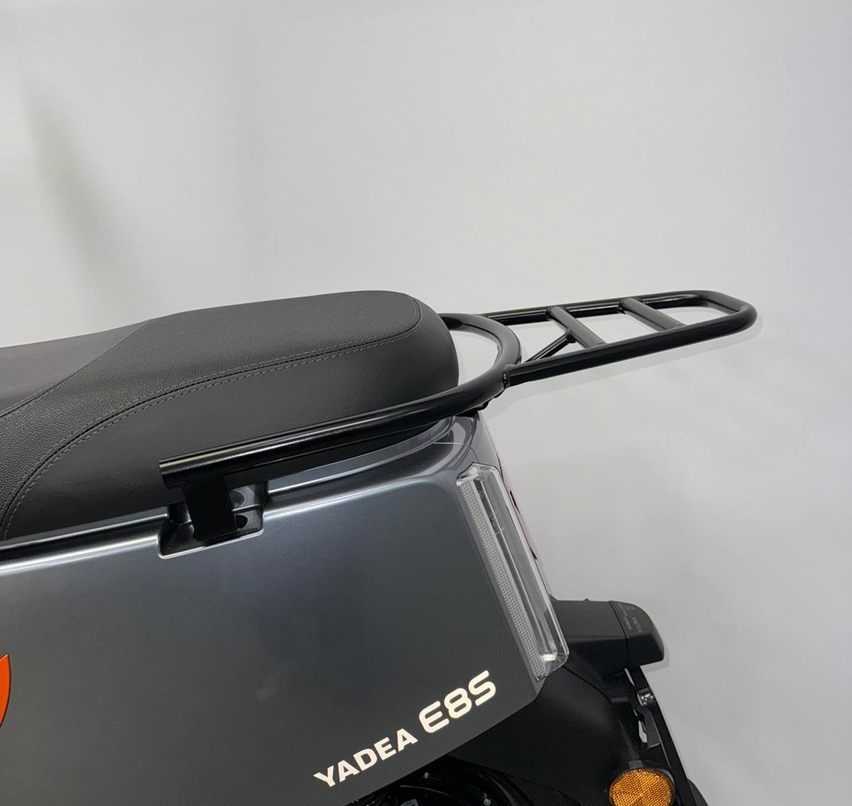 ACHTERDRAGER YADEA E8S ZWART GLANS